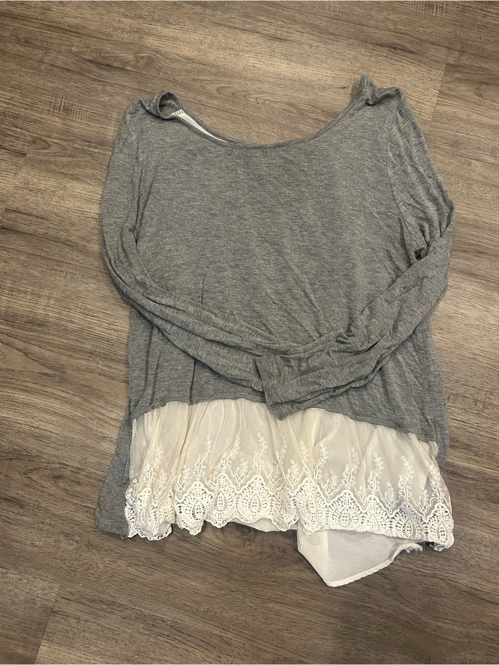 entro Gray Long-Sleeve Top with Cream Lace Hem